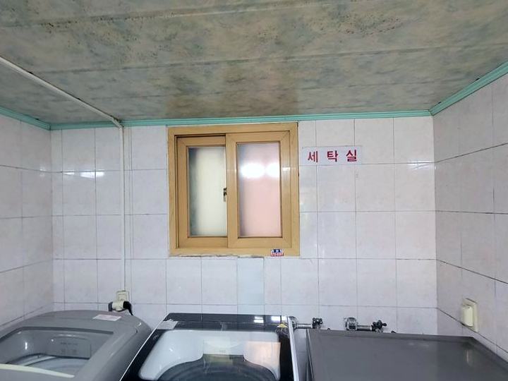안성 세탁실 창문형 환풍기 설치 시공 전