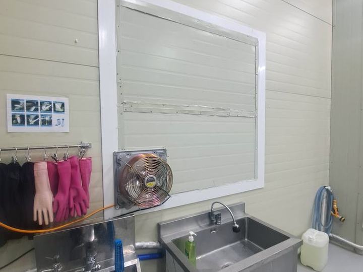 세척실 창 환풍기 설치 시공 후
